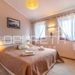 Istra, Svetvinčenat, dugoročni najam vile sa bazenom, 4 spavaće sobe