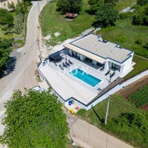 ISTRA, KANFANAR - Moderna prizemnica s bazenom