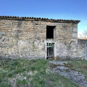 ISTRA,KRŠAN - Istarsko imanje na rubu naselja