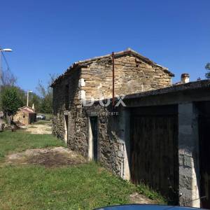 ISTRA,KRŠAN - Istarsko imanje na rubu naselja