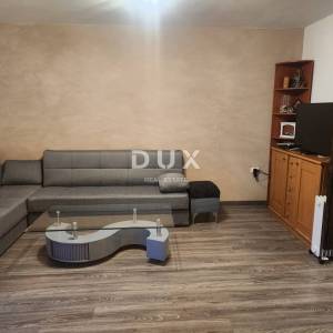ISTRA,PULA - Prizemna etaža kuće s dva stana, 2 terase i vrtom
