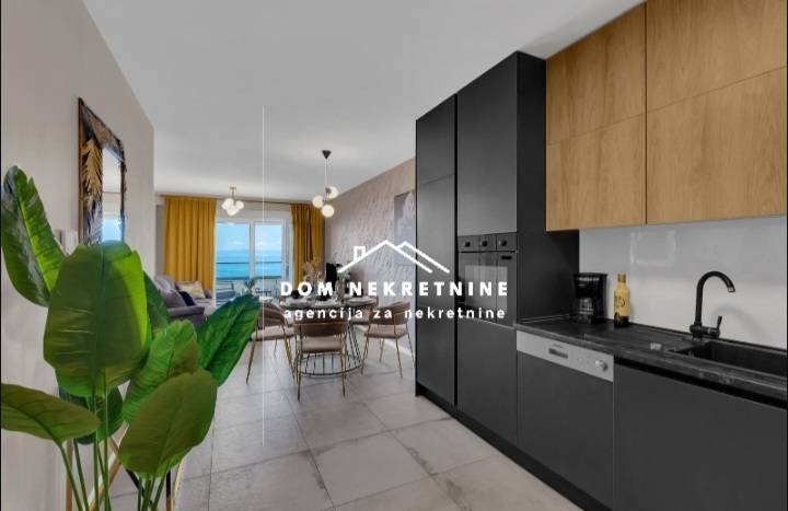 IZNAJMLJUJE SE LUKSUZNI STAN U MAKARSKOJ