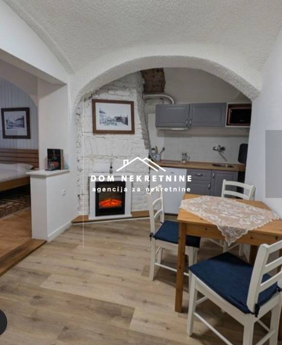 IZNAJMLJUJE SE STAN U OSIJEKU U TVRĐI