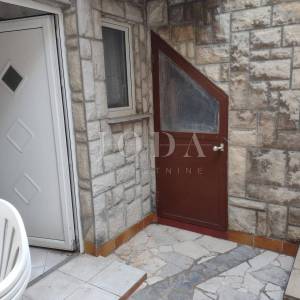 Jablanac kuća blizu mora