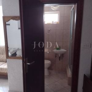 Jablanac kuća blizu mora