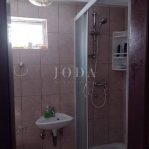 Jablanac kuća blizu mora