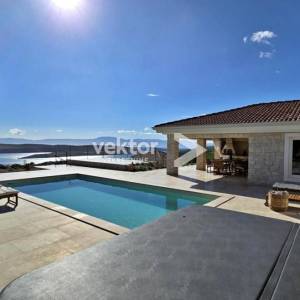 Jadranovo, atraktivna kamena kuća s bazenom i pogledom