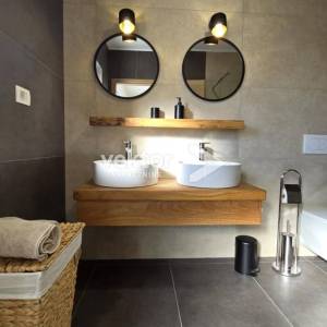 Jadranovo, atraktivna kamena kuća s bazenom i pogledom