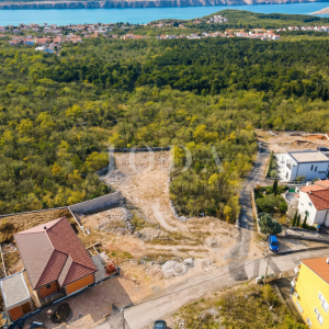 Jadranovo građevinski teren s pogledom na more