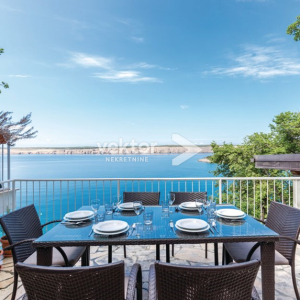 Jadranovo, kuća iznad mora!