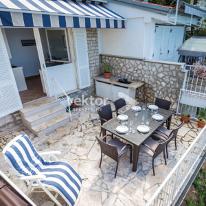 Jadranovo, kuća iznad mora!