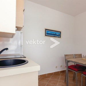 Jadranovo, kuća iznad mora!