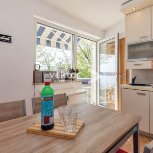 Jadranovo, kuća iznad mora!