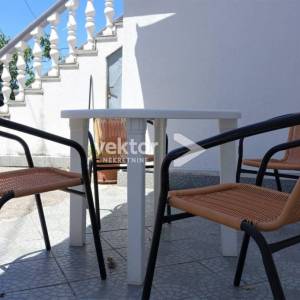 Jadranovo, kuća s pogledom na more