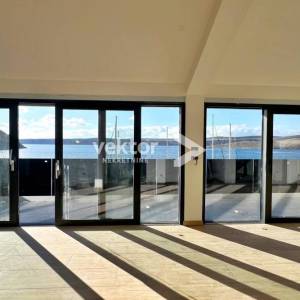 Jadranovo, penthouse, 1. red do mora