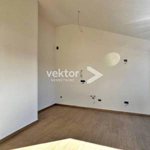 Jadranovo, penthouse, 1. red do mora