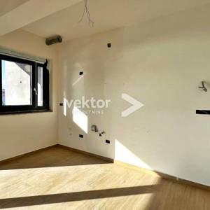 Jadranovo, prvi red do mora! 