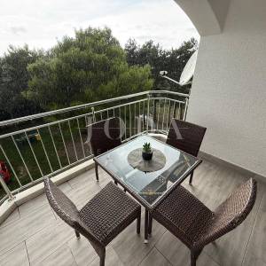 Jadranovo stan s balkonom