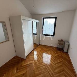 Jadranovo stan s balkonom