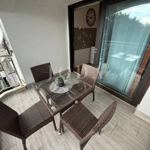 Jadranovo stan s balkonom