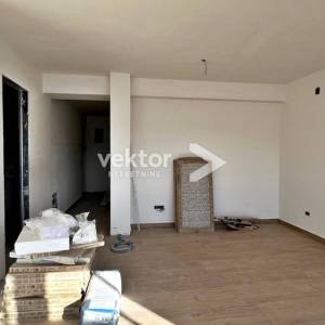 Jadranovo, stan u novogradnji, prvi red do mora