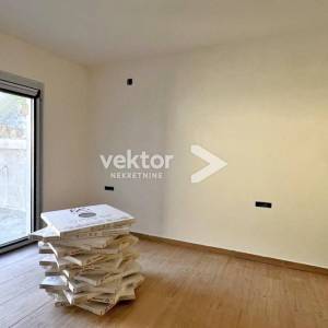 Jadranovo, stan u novogradnji, prvi red do mora