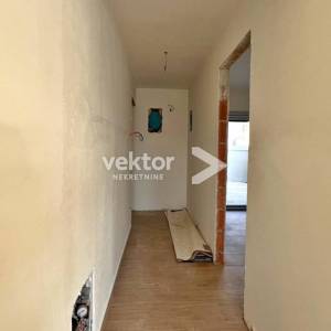 Jadranovo, stan u novogradnji, prvi red do mora