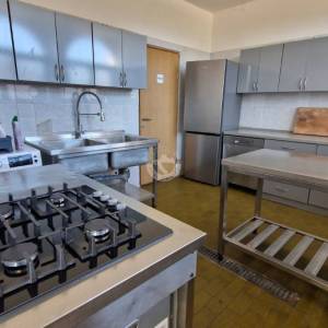 Josipdol, kuća s apartmanima, 400 m2