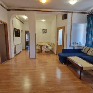 Josipdol, kuća s apartmanima, 400 m2