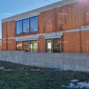 Kanfanar, moderna kuća u Roh-bau fazi