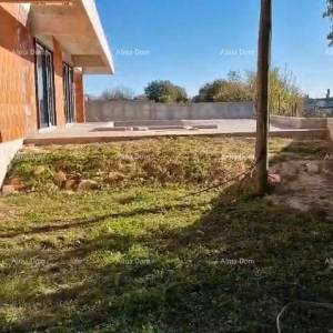 Kanfanar, moderna kuća u Roh-bau fazi