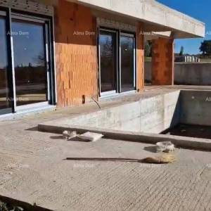 Kanfanar, moderna kuća u Roh-bau fazi