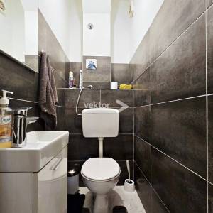 Kantrida, adaptiran 4-soban stan s lođom i pogledom na more