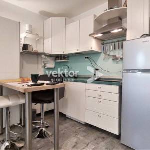 Kantrida, adaptirana garsonijera u peterokatnici