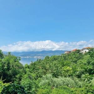 Kantrida, stan s okućnicom i garažom u blizini plaže