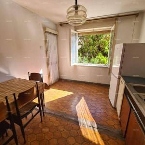 Kaštanjer. Prodaja- stan s dvije spavaće sobe na odličnoj lokaciji, Pula!