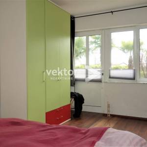 Kastav, Brnčići, obiteljska kuća sa dva stana i garažom