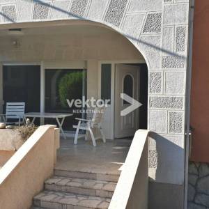 Kastav, obiteljska kuća s velikom okućnicom