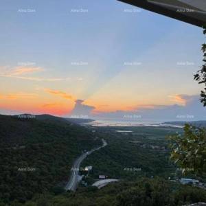KAŠTEL– Građevinsko zemljište 812 m² s panoramskim pogledom