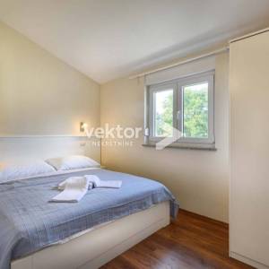 Kaštelir, kuća novije gradnje sa bazenom