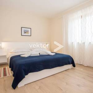 Kaštelir, kuća s bazenom