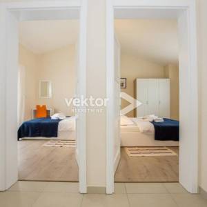 Kaštelir, kuća s bazenom