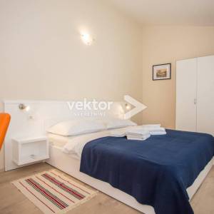 Kaštelir, kuća s bazenom