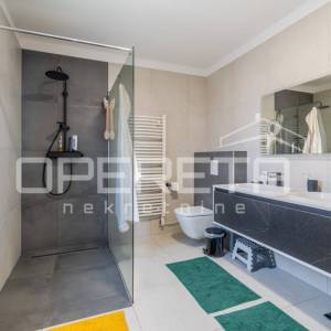 Kaštelir - Moderna prizemnica s bazenom i pametnim sustavom upravljanja