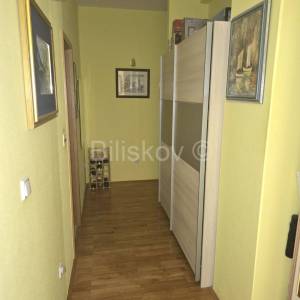 K.Lukšić 2soban stan 95,45m2 v.potkrovlje 3 balkona prodaja