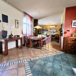 Kostrena, šarmantna kuća s uređenom okućnicom i bazenom, pogled