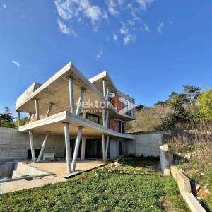 Kozala, ekskluzivni stan, spoj jedinstvenog dizajna i lokacije