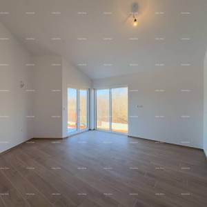 KOŽLJANI - Moderna kuća s bazenom. Blizu šume, 15 min do mora