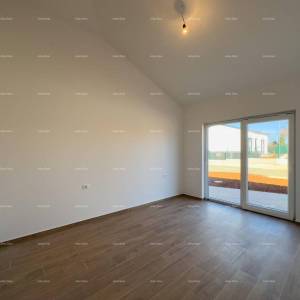 KOŽLJANI - Moderna kuća s bazenom. Blizu šume, 15 min do mora