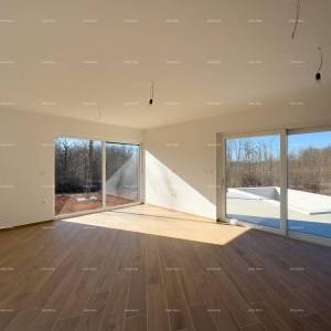 KOŽLJANI - Moderna kuća s bazenom. Blizu šume, 15 min do mora